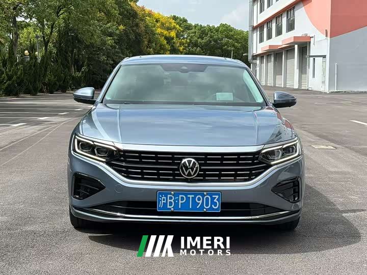 Volkswagen Passat 380TSI Premier