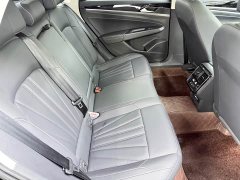 Volkswagen Passat Outstanding Edition 380TSI Dragon Ascendant Version - ფოტო 8