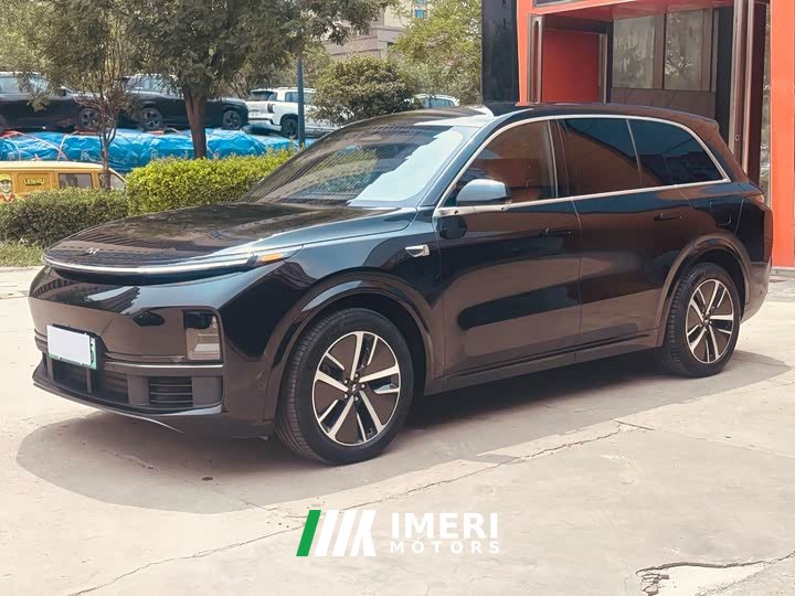 Li Auto L8 Pro - ავტომობილი ჩინეთიდან