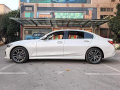BMW 3 Series 325Li M Sport Package - ფოტო 16