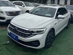Volkswagen Sagitar 200TSI DSG Flying Edition - ფოტო 1