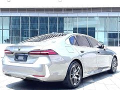 BMW 5 Series 530Li Premier M Sport Package - ფოტო 14