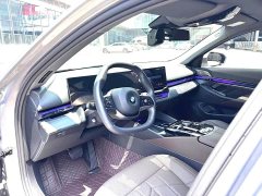 BMW 5 Series 530Li Premier M Sport Package - ფოტო 4