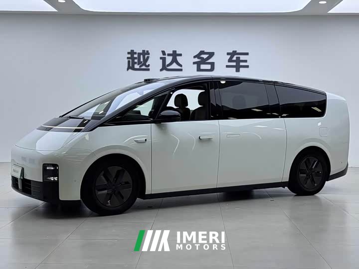 Li Auto MEGA Home Family Edition - ავტომობილი ჩინეთიდან