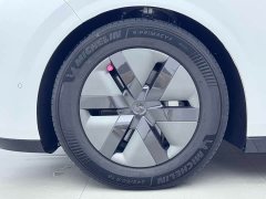 Li Auto MEGA Home Family Edition - ფოტო 15