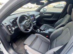 Volvo XC40 2025 B3 Smart Luxury Edition - ფოტო 9