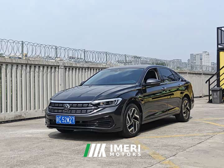 Volkswagen Sagitar 300TSI DSG Excellence Edition - ავტომობილი ჩინეთიდან