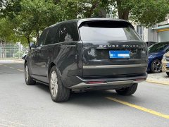 Land Rover Range Rover 3.0 L6 400PS Extended Wheelbase 7-Seater - ფოტო 17