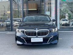 BMW 5 Series 530Li Luxury M Sport Package - ფოტო 2
