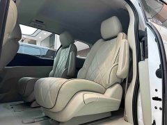 Buick GL8 Land Business Class Smart Edition - ფოტო 12