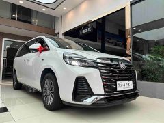 Buick GL8 Land Business Class Smart Edition - ფოტო 3