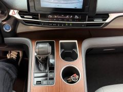 Toyota Sienna 2021 2.5L Hybrid Luxury - ფოტო 6