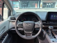 Toyota Sienna 2021 2.5L Hybrid Luxury - ფოტო 8
