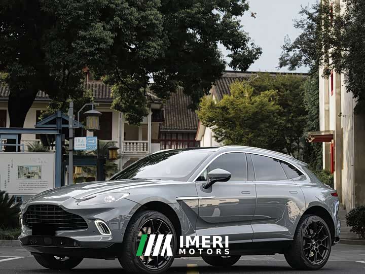 Aston Martin DBX 4.0T V8 - ავტომობილი ჩინეთიდან