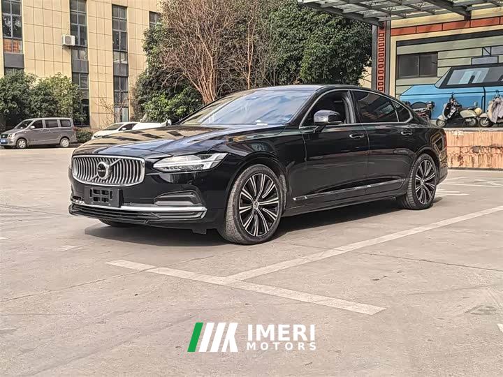 Volvo S90 B5 Intelligent Luxury Edition