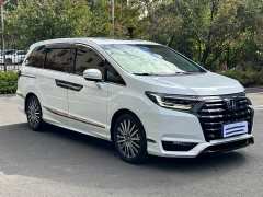 Honda Odyssey 2022 2.0L e:HEV Luxury - ფოტო 3
