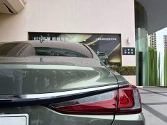 Lexus ES 200 Excellence Edition - ფოტო 12