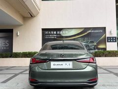 Lexus ES 200 Excellence Edition - ფოტო 4