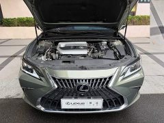 Lexus ES 200 Excellence Edition - ფოტო 6