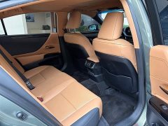 Lexus ES 200 Excellence Edition - ფოტო 9