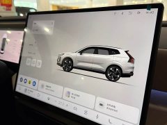 Volvo XC70 Plug-in Hybrid 2026 Two-Wheel Drive Long Range Core - ფოტო 14
