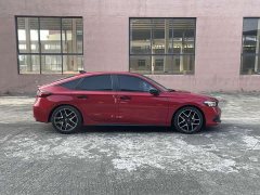 Honda Civic Hatchback 240 Turbo CVT Peak Edition - ფოტო 4