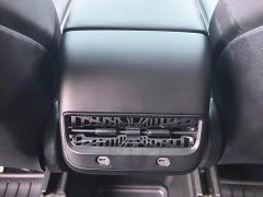 Tesla Model Y Rear-Wheel Drive - ფოტო 12