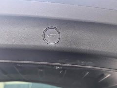 Tesla Model Y Rear-Wheel Drive - ფოტო 13
