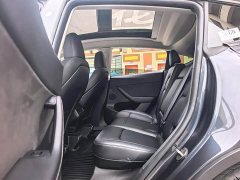 Tesla Model Y Rear-Wheel Drive - ფოტო 6