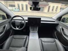 Tesla Model Y Rear-Wheel Drive Launch Edition - ფოტო 10