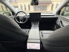 Tesla Model Y Rear-Wheel Drive Launch Edition - ფოტო 11