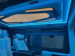 Toyota HIACE 2021 3.5L Automatic 7-Seater - ფოტო 10