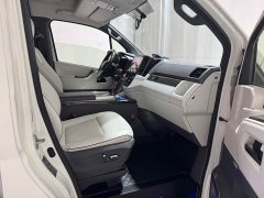 Toyota HIACE 2021 3.5L Automatic 7-Seater - ფოტო 7