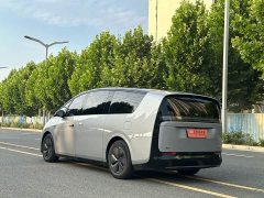 Li Auto Li Xiang MEGA Ultra - ფოტო 6
