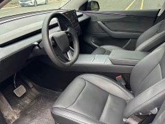 Tesla Model Y Long Range All-Wheel Drive - ფოტო 4