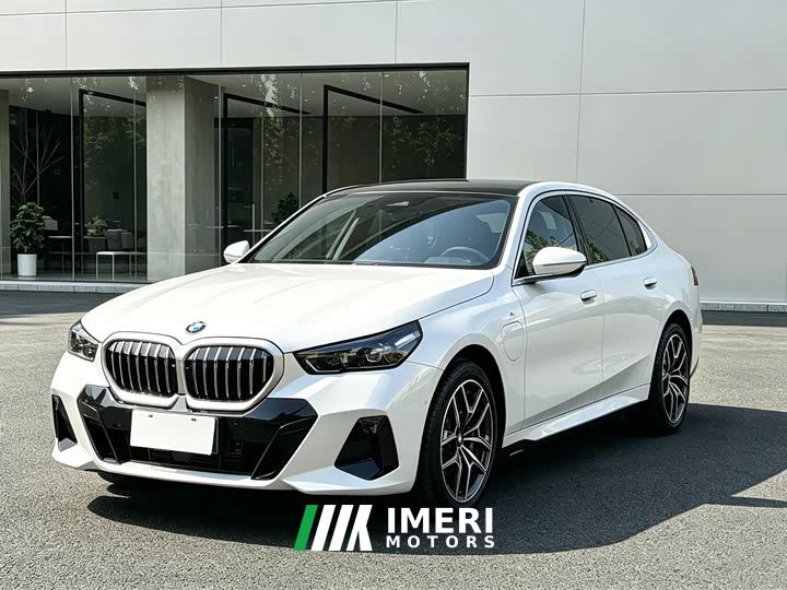 BMW i5 eDrive 40L M Sport Package