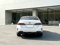 BMW i5 eDrive 40L M Sport Package - ფოტო 12