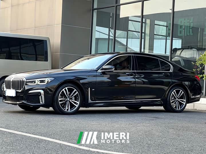 BMW 7 Series 2021 730Li M Sport Package - ავტომობილი ჩინეთიდან