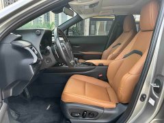 Lexus UX New Energy 2020 300e Pure Joy Edition - ფოტო 9