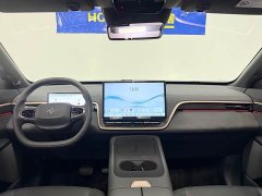 Dongfeng eπ008 210Max Extended Range 6-Seater - ფოტო 11