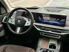 BMW X5 xDrive 30Li M Sport Luxury Night Edition Package - ფოტო 15