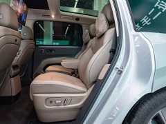 Li Auto i8 2025 Standard Edition - ფოტო 10