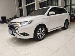 Mitsubishi Outlander 2021 2.0L FWD Radiant Edition 5-Seater - ფოტო 1