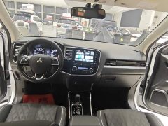Mitsubishi Outlander 2021 2.0L FWD Radiant Edition 5-Seater - ფოტო 20