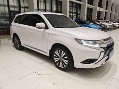 Mitsubishi Outlander 2021 2.0L FWD Radiant Edition 5-Seater - ფოტო 3