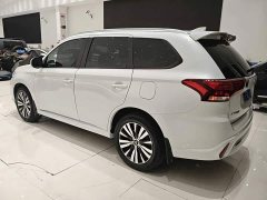 Mitsubishi Outlander 2021 2.0L FWD Radiant Edition 5-Seater - ფოტო 7