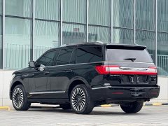 Lincoln Navigator 2020 Presidential Series 3.5T - ფოტო 4