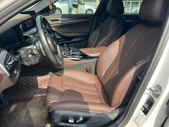 BMW 5 Series Facelift 530Li Luxury M Sport Package - ფოტო 11
