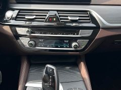 BMW 5 Series Facelift 530Li Luxury M Sport Package - ფოტო 9