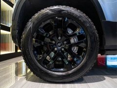 Land Rover Defender Facelift 110 3.0T P400 Dark Edition - ფოტო 10